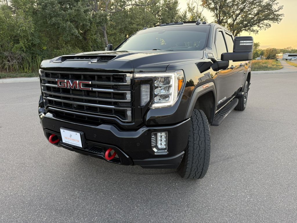2022 GMC Sierra Image 2