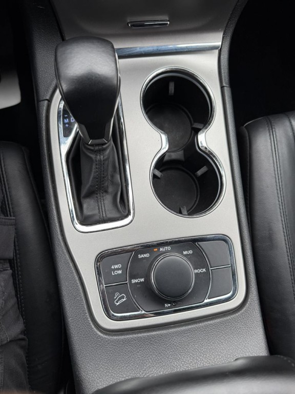 2020 Jeep Grand Cherokee Image 11