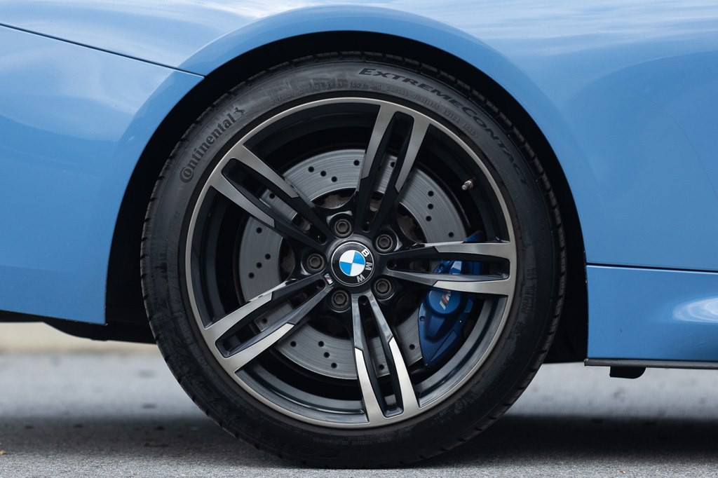 2017 BMW M4 Image 38