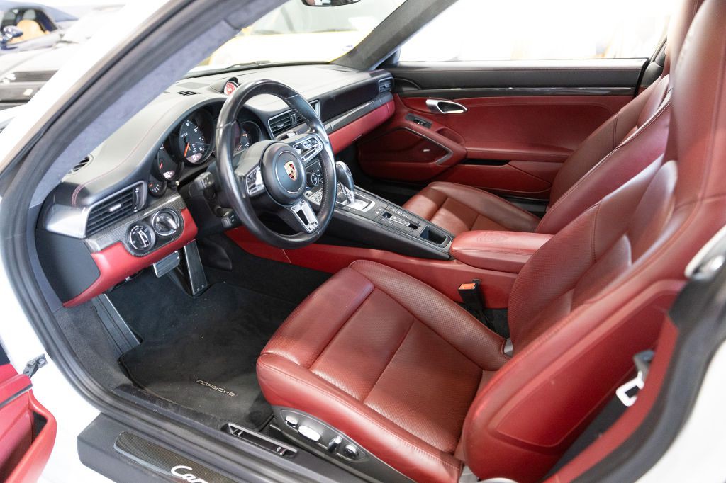2019 Porsche 911 Image 5