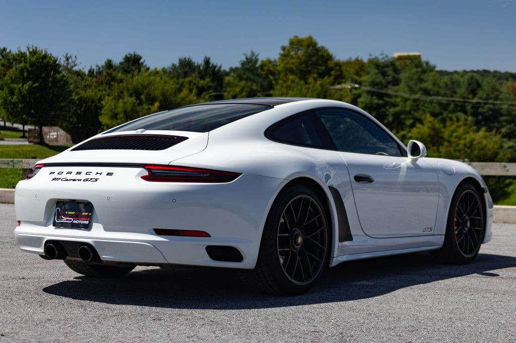 2019 Porsche 911 Image 28