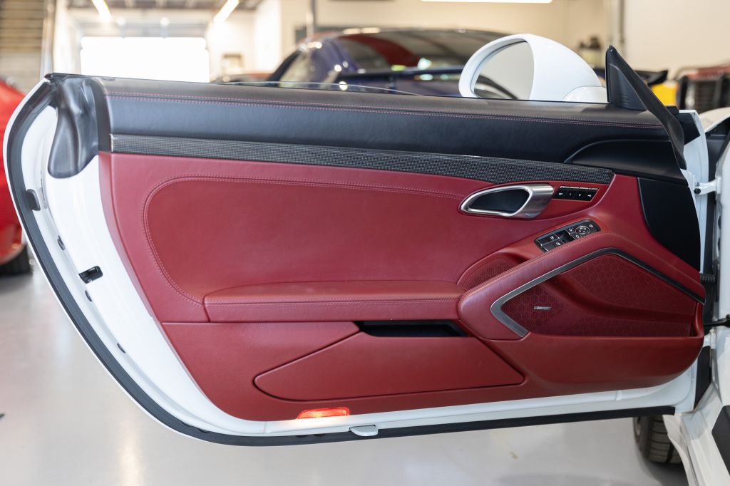 2019 Porsche 911 Image 46