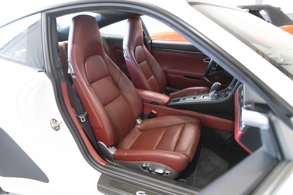 2019 Porsche 911 Image 56