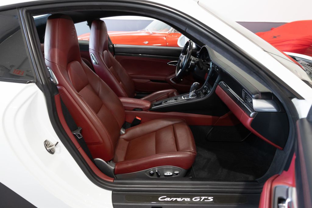 2019 Porsche 911 Image 57