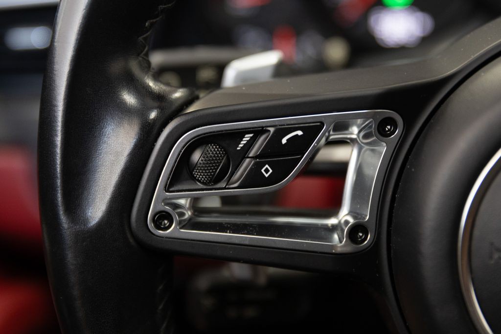 2019 Porsche 911 Image 76