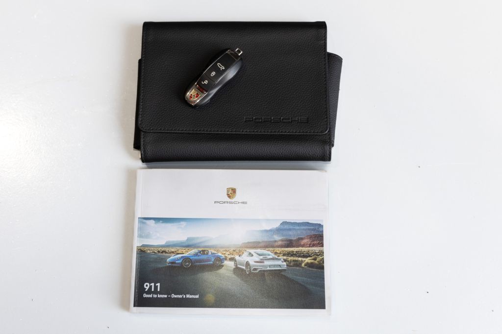 2019 Porsche 911 Image 100