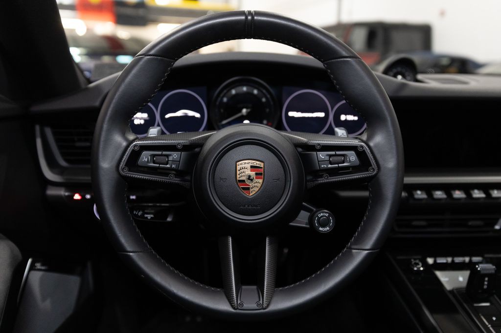 2022 Porsche 911 Image 4