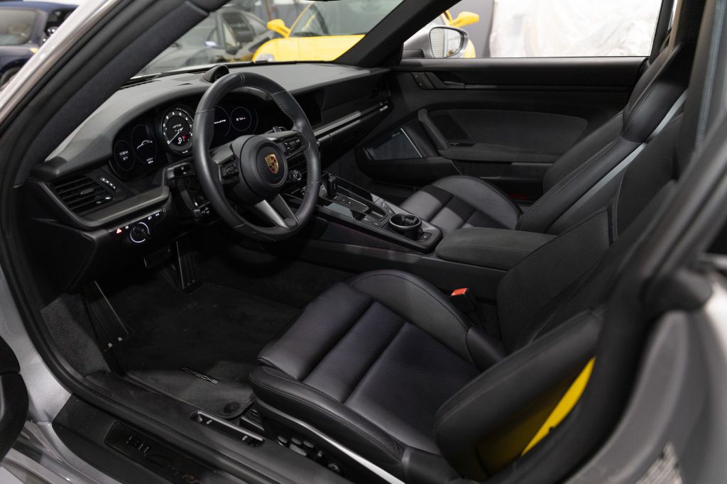2022 Porsche 911 Image 5