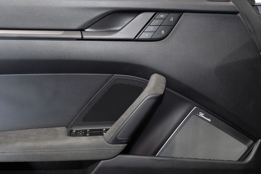 2022 Porsche 911 Image 44