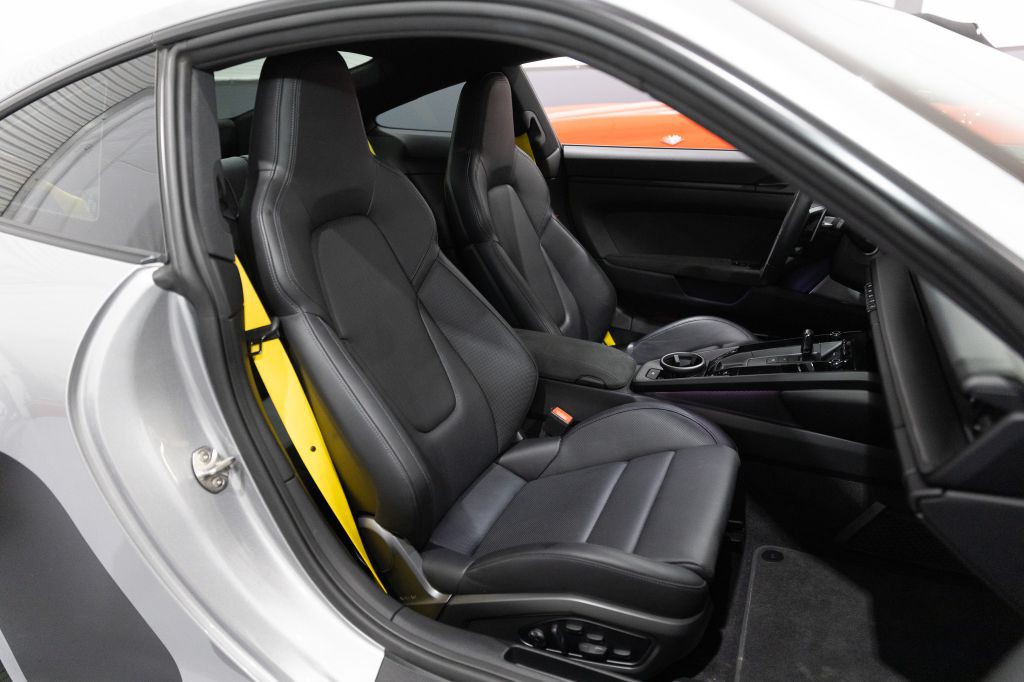 2022 Porsche 911 Image 52