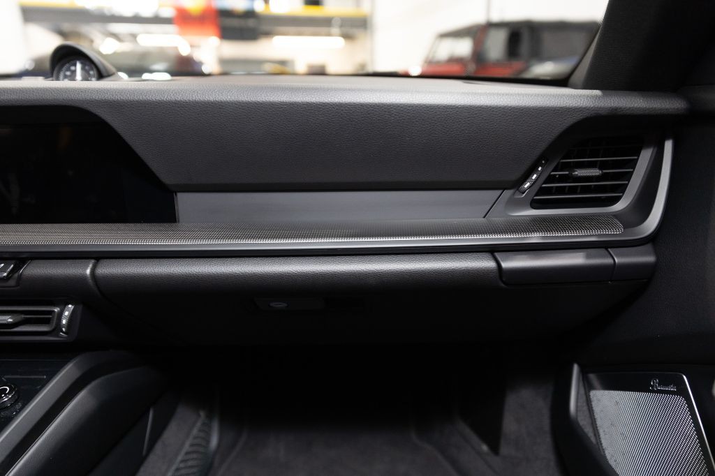2022 Porsche 911 Image 56