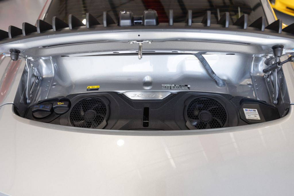 2022 Porsche 911 Image 60