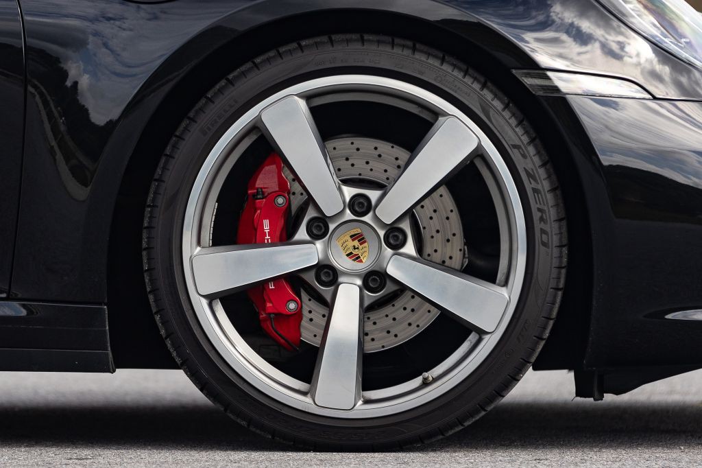2020 Porsche 911 Image 12