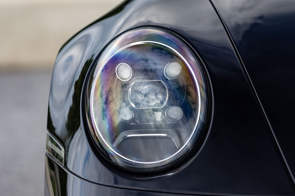 2020 Porsche 911 Image 18