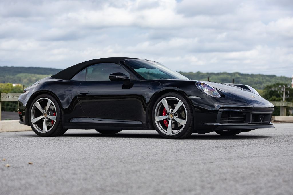 2020 Porsche 911 Image 38