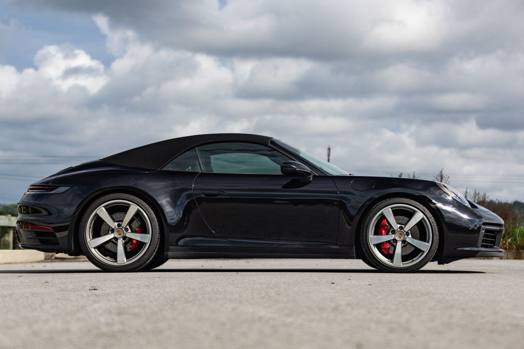 2020 Porsche 911 Image 39