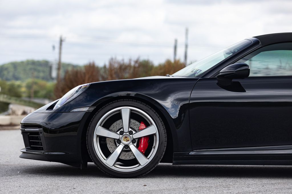 2020 Porsche 911 Image 42