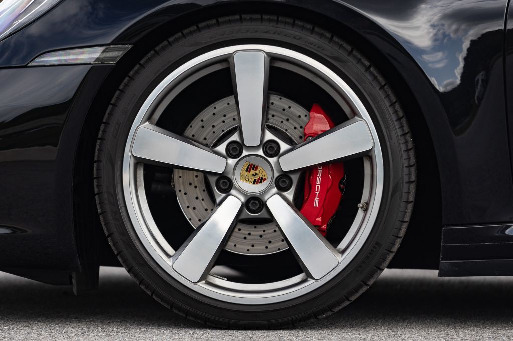 2020 Porsche 911 Image 43