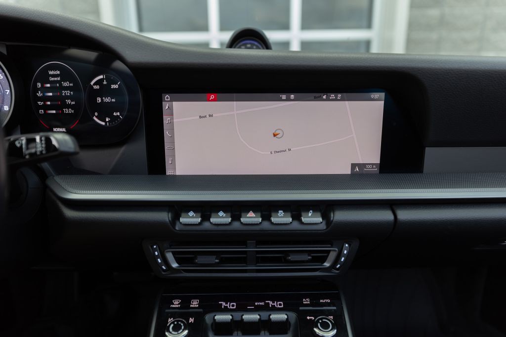 2020 Porsche 911 Image 107
