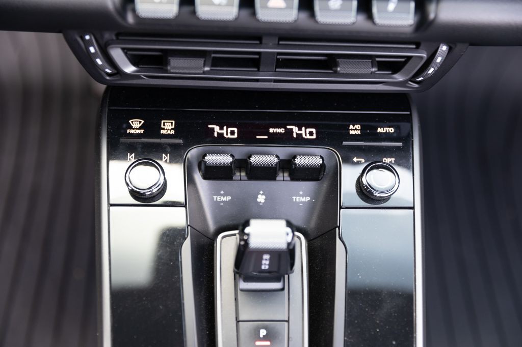 2020 Porsche 911 Image 114