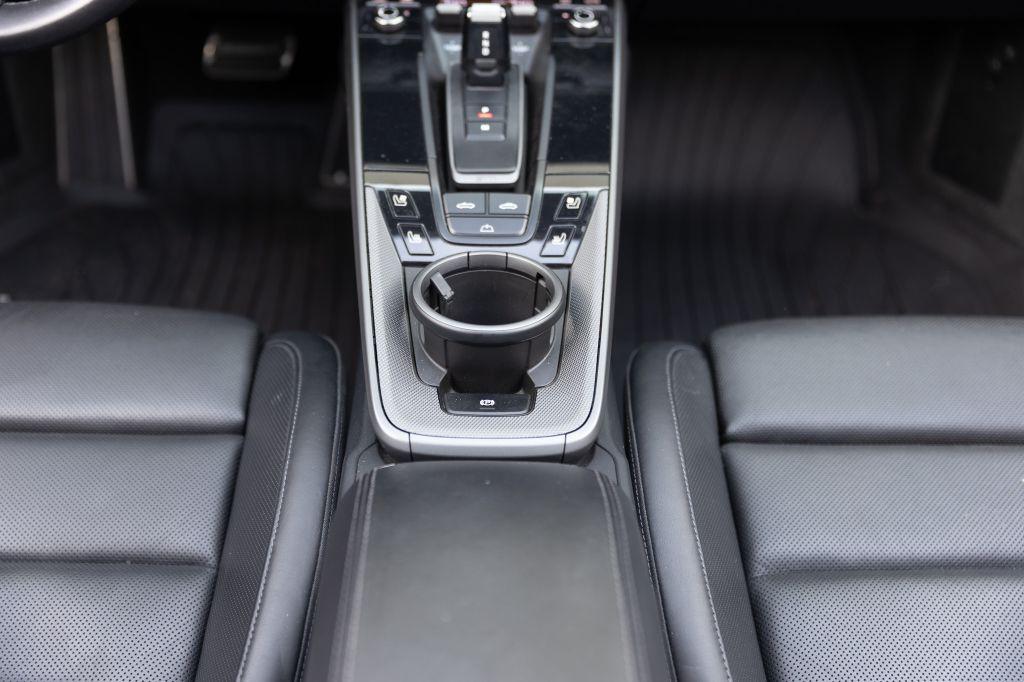 2020 Porsche 911 Image 120