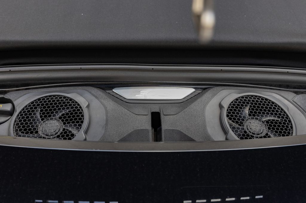 2020 Porsche 911 Image 126