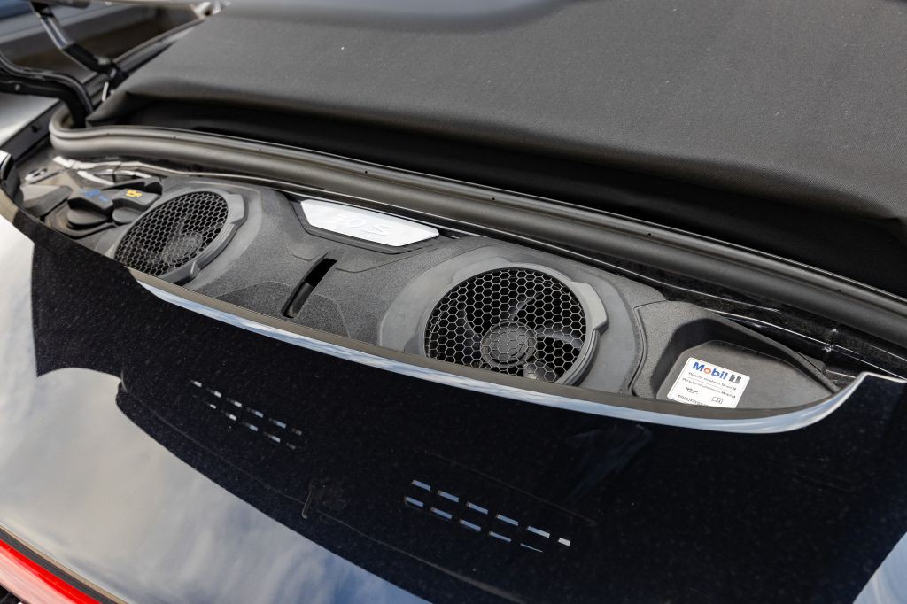 2020 Porsche 911 Image 128