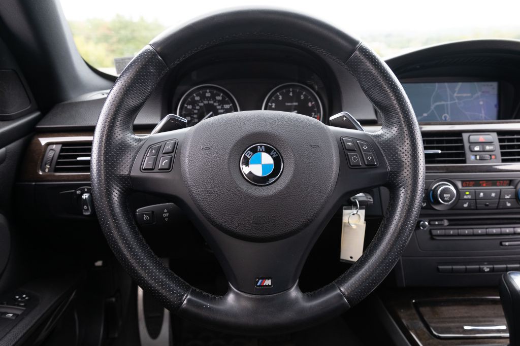 2013 BMW 3 Series Image 6