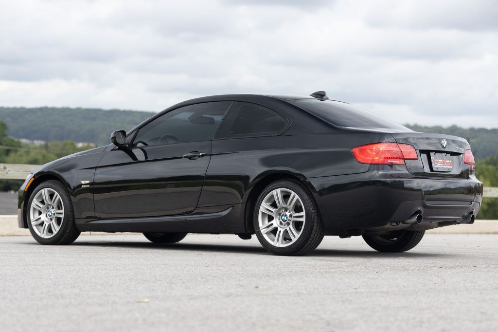 2013 BMW 3 Series Image 14