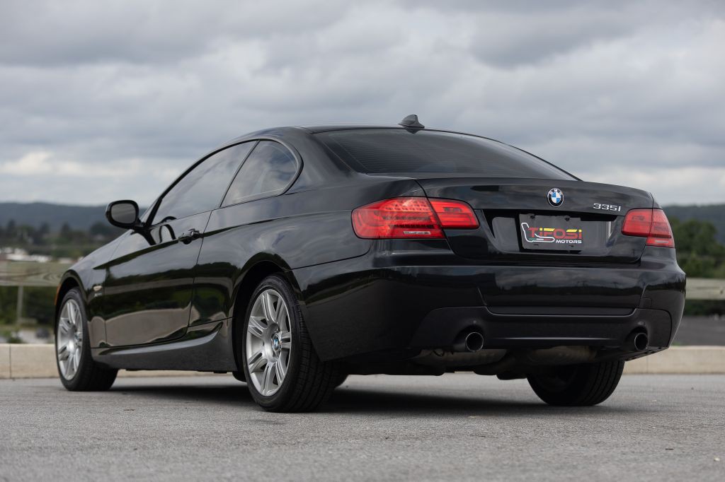 2013 BMW 3 Series Image 16