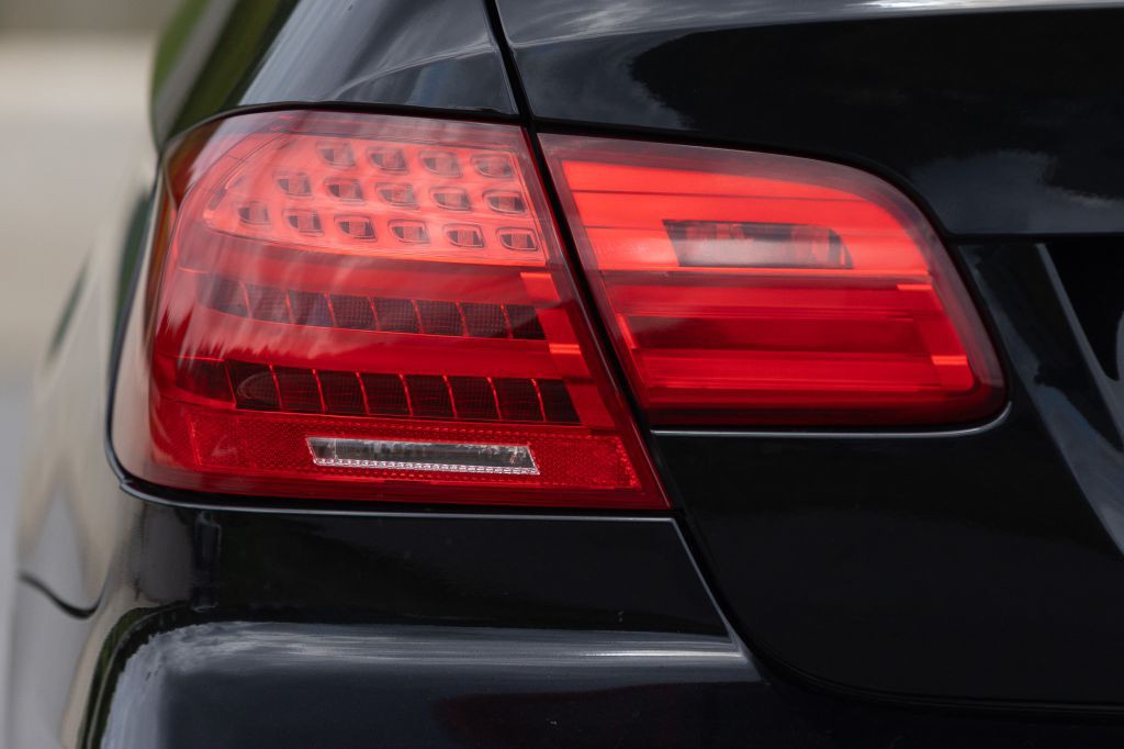 2013 BMW 3 Series Image 17