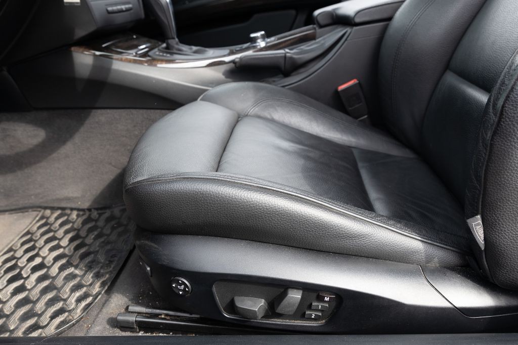 2013 BMW 3 Series Image 42