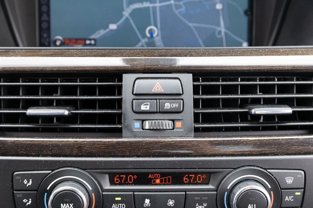 2013 BMW 3 Series Image 66
