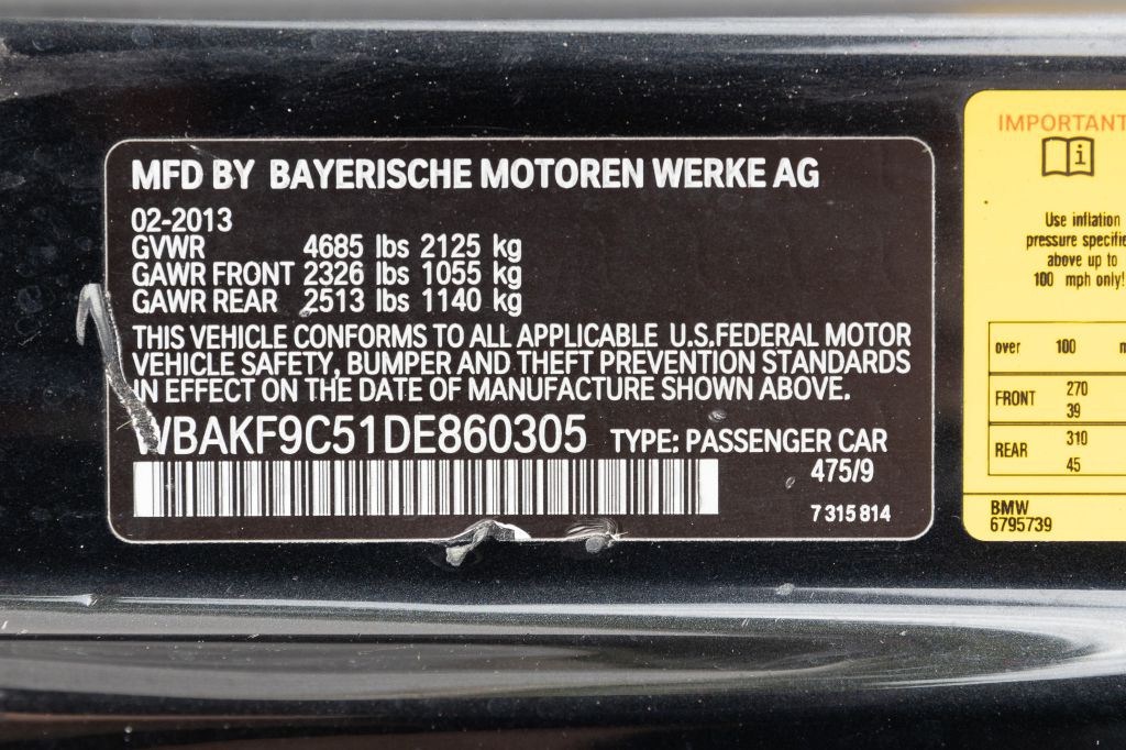 2013 BMW 3 Series Image 75