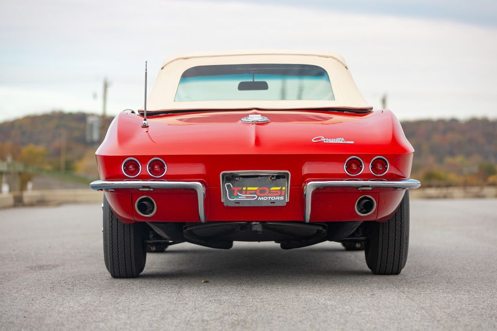 1965 Chevrolet Corvette Image 22