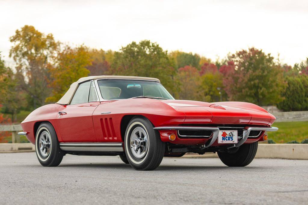 1965 Chevrolet Corvette Image 34