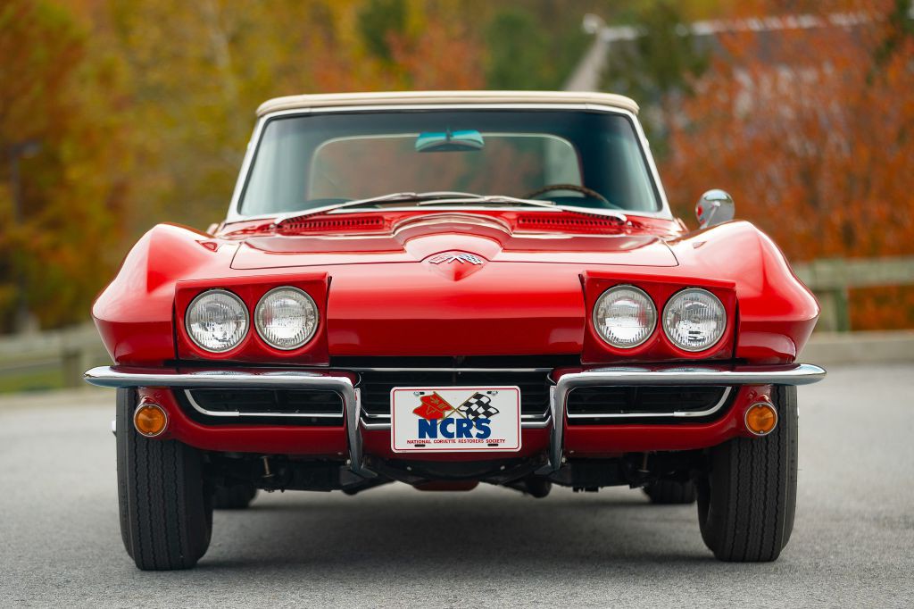 1965 Chevrolet Corvette Image 42