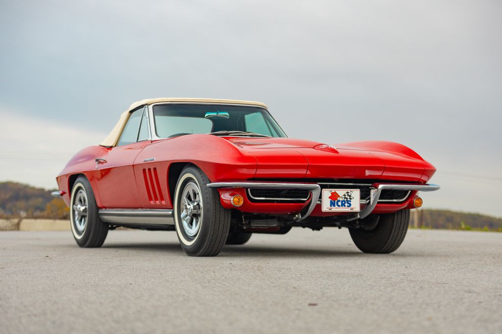 1965 Chevrolet Corvette Image 54