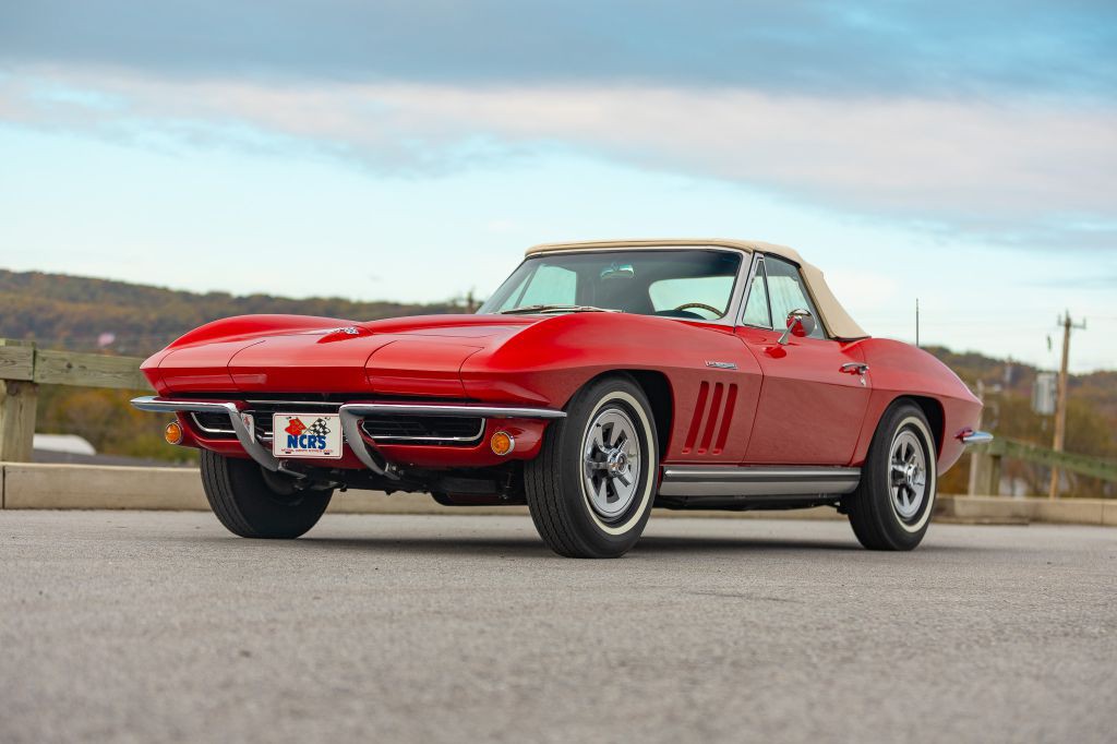 1965 Chevrolet Corvette Image 59