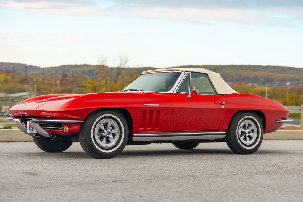 1965 Chevrolet Corvette Image 60