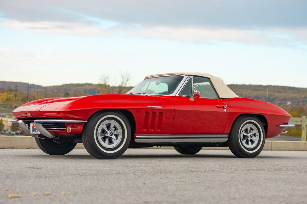 1965 Chevrolet Corvette Image 61