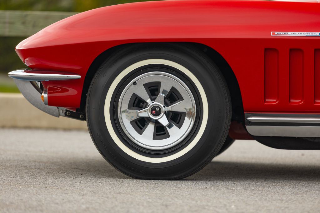 1965 Chevrolet Corvette Image 63