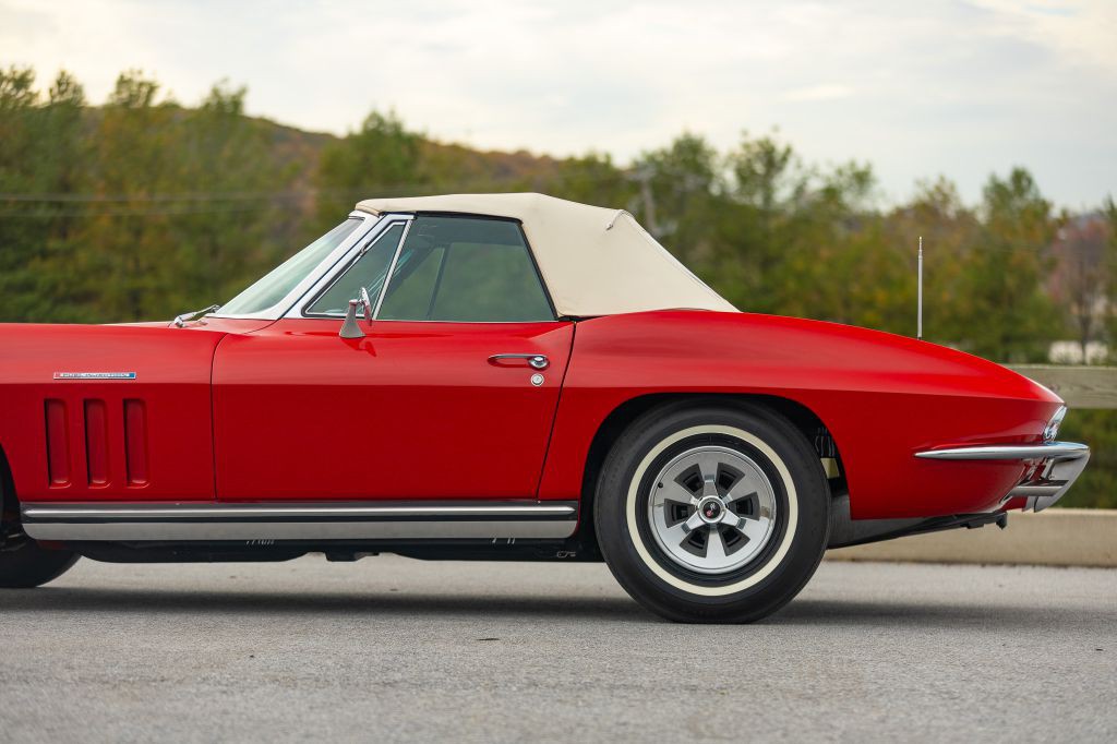1965 Chevrolet Corvette Image 65