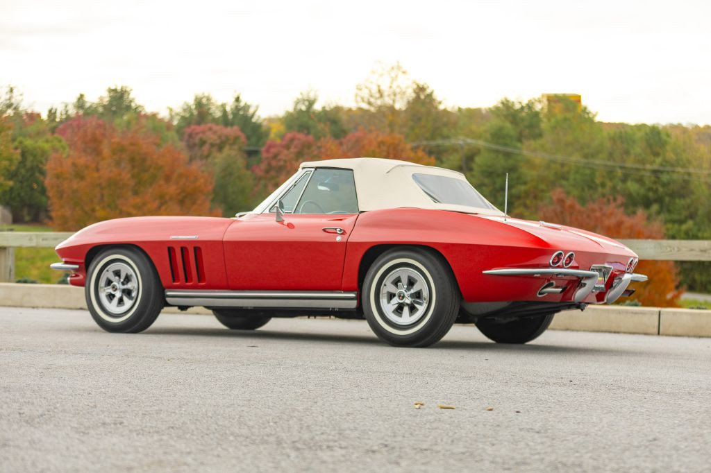 1965 Chevrolet Corvette Image 68