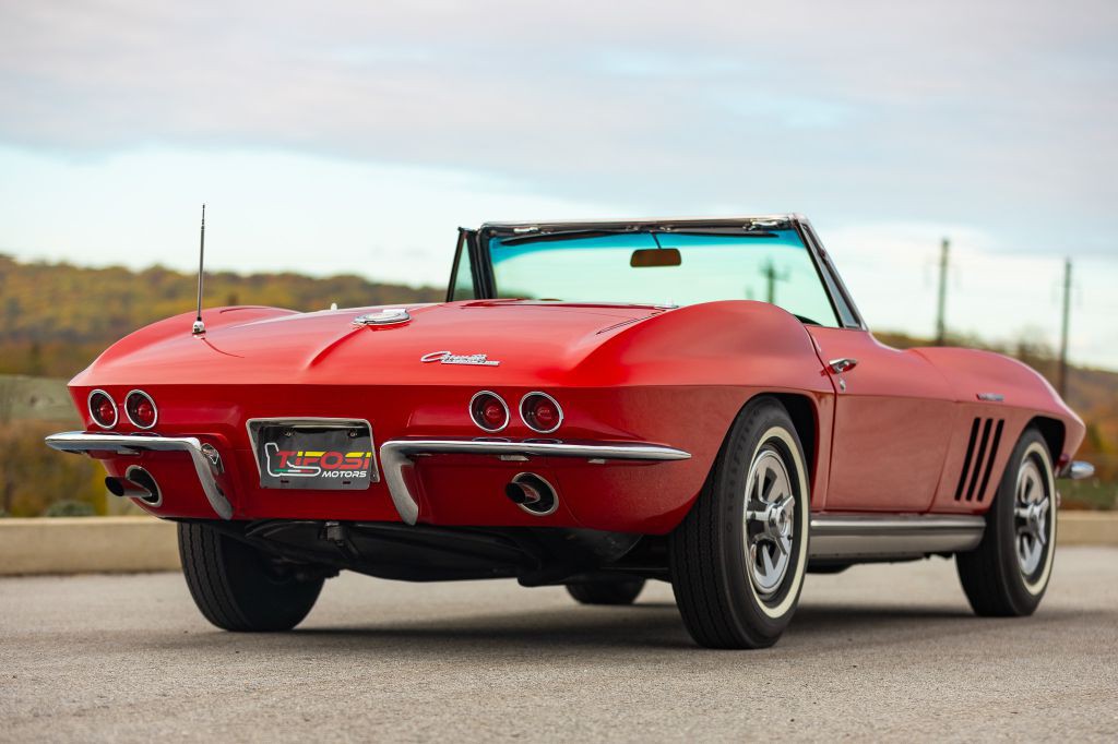 1965 Chevrolet Corvette Image 95