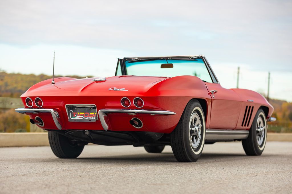 1965 Chevrolet Corvette Image 96