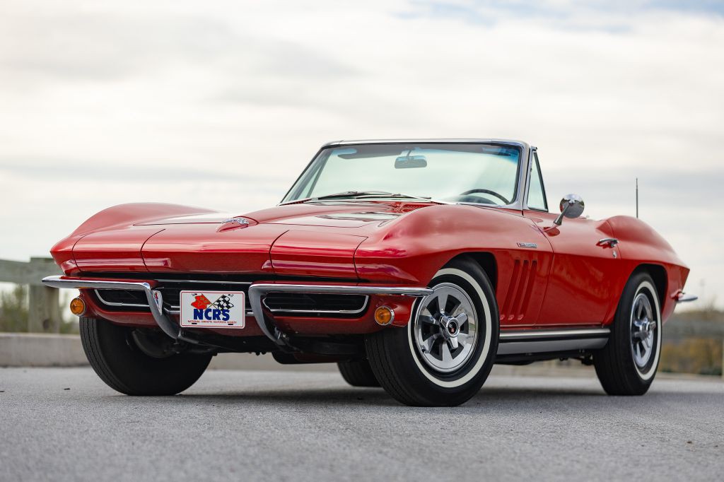 1965 Chevrolet Corvette Image 102