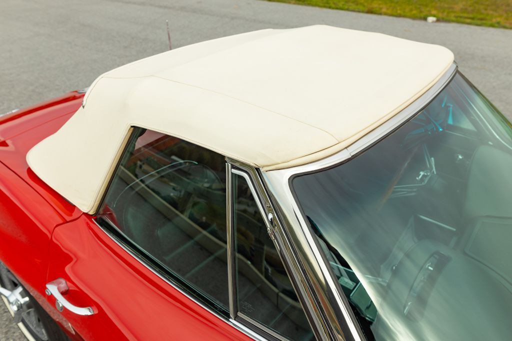 1965 Chevrolet Corvette Image 105