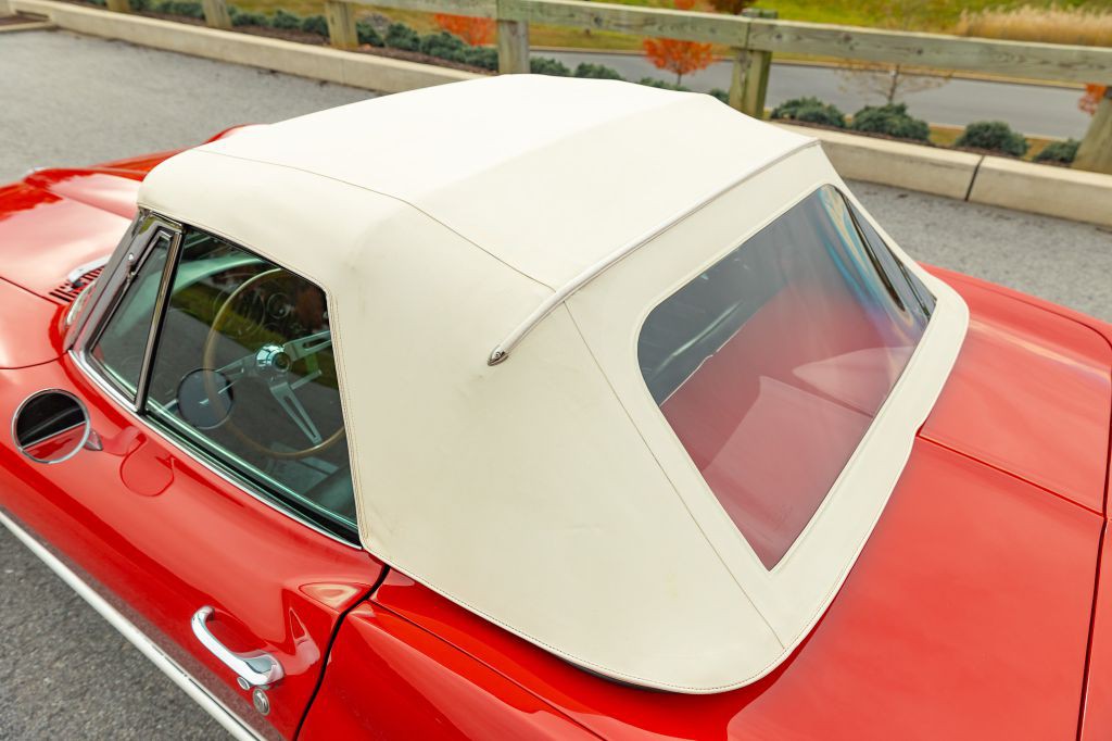 1965 Chevrolet Corvette Image 107