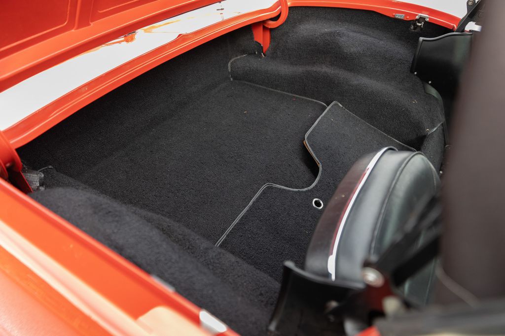 1965 Chevrolet Corvette Image 112